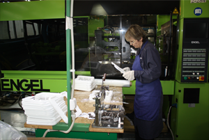 Wir zählen zu den führenden Herstellern der beleuchtungstechnischen Produkte weltweit Wir zählen zu den führenden Herstellern der beleuchtungstechnischen Produkte weltweit